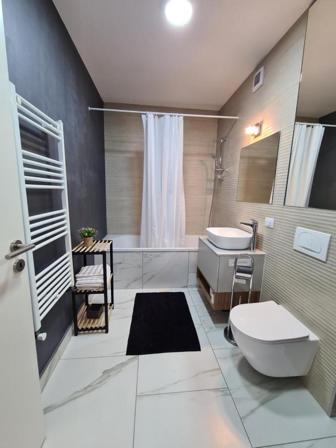 Apartamento Studio Red Braşov Exterior foto
