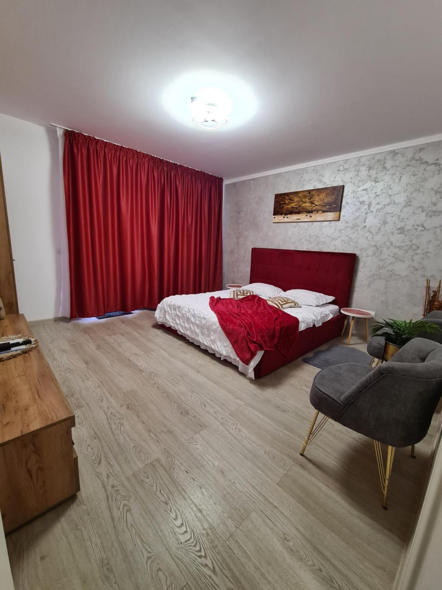 Apartamento Studio Red Braşov Exterior foto