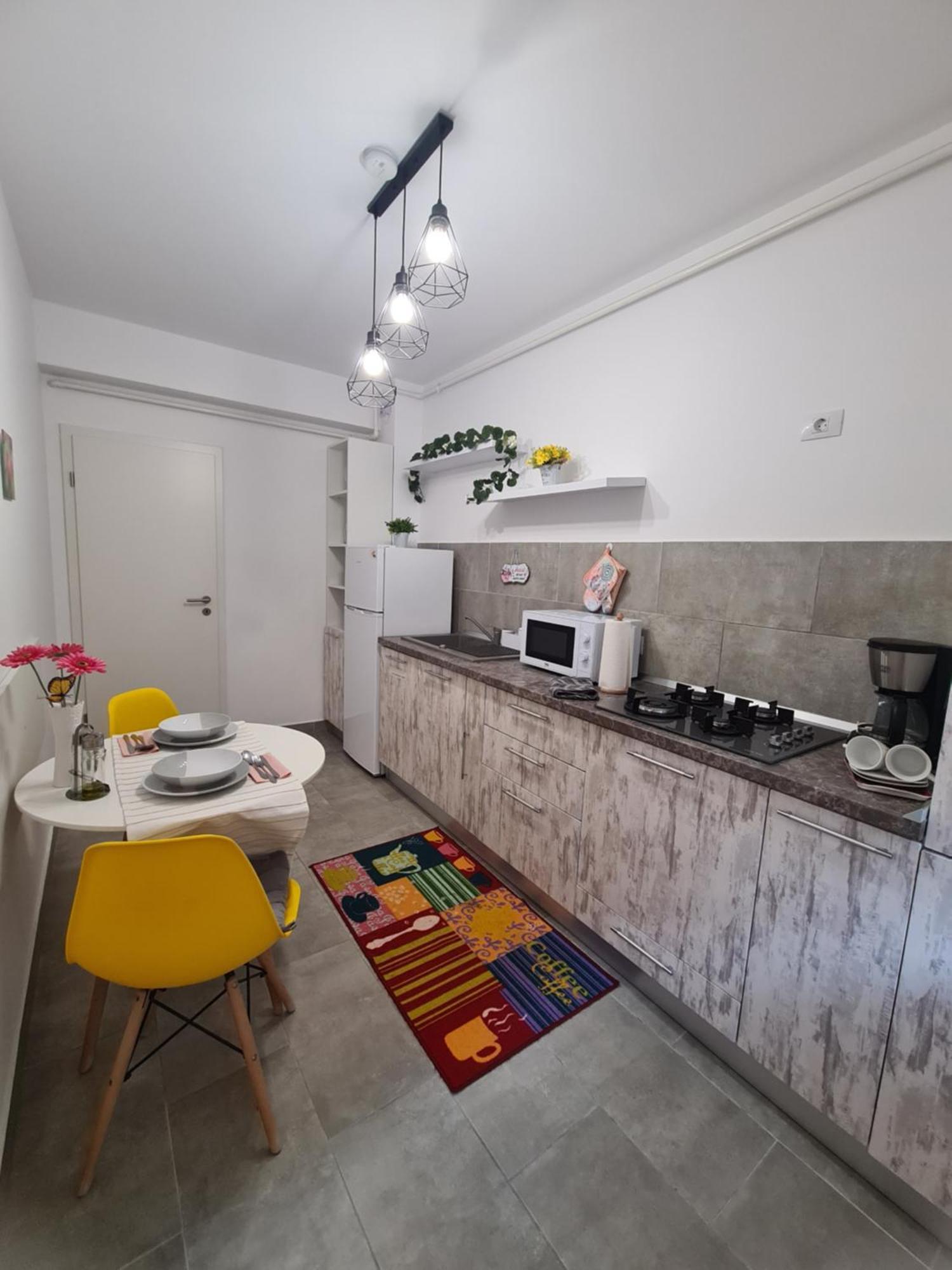 Apartamento Studio Red Braşov Exterior foto